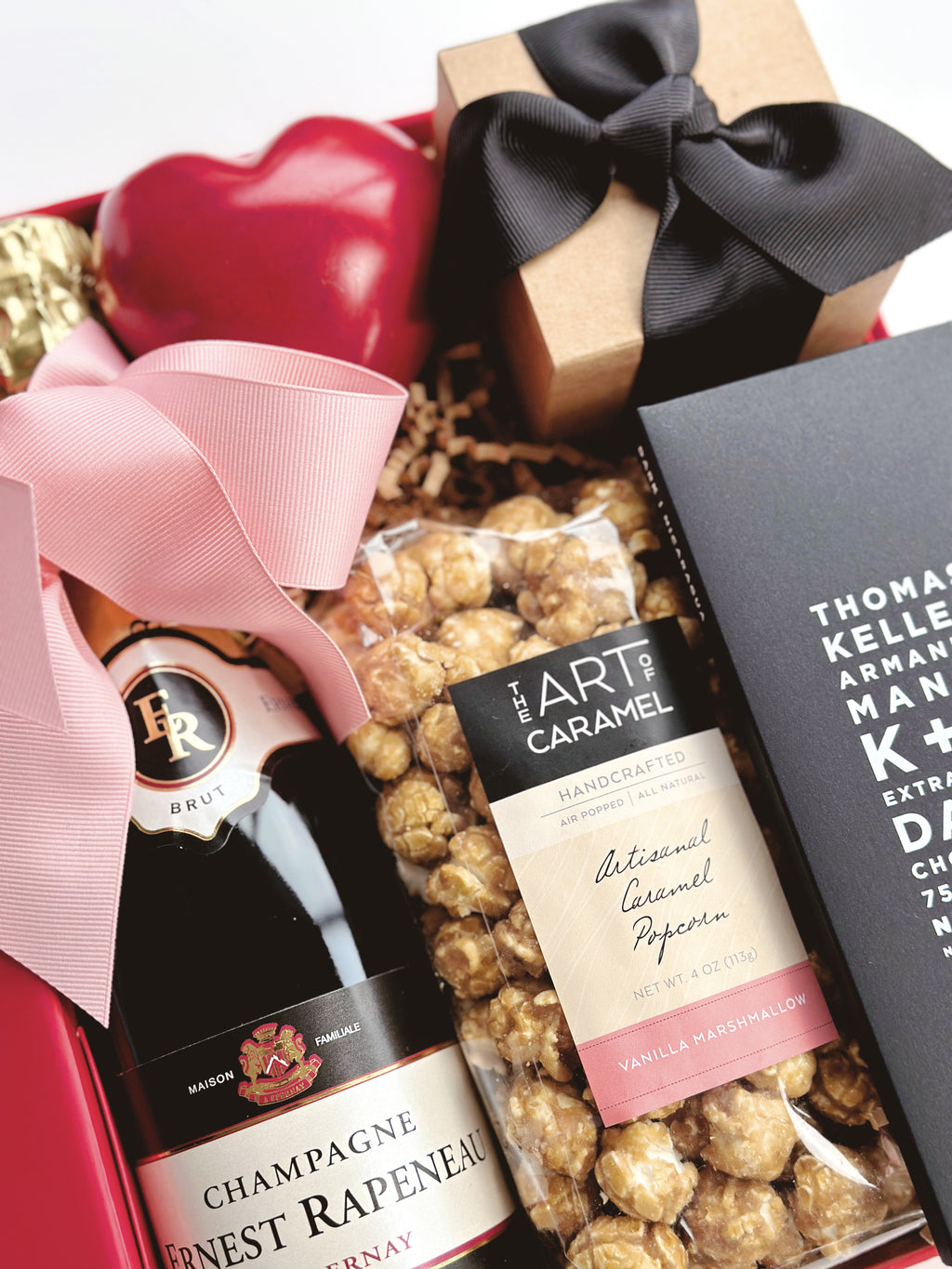 Colorful gift box from Poppins & Post's Happy Engagement! collection, featuring cheerful packaging and festive design elements.