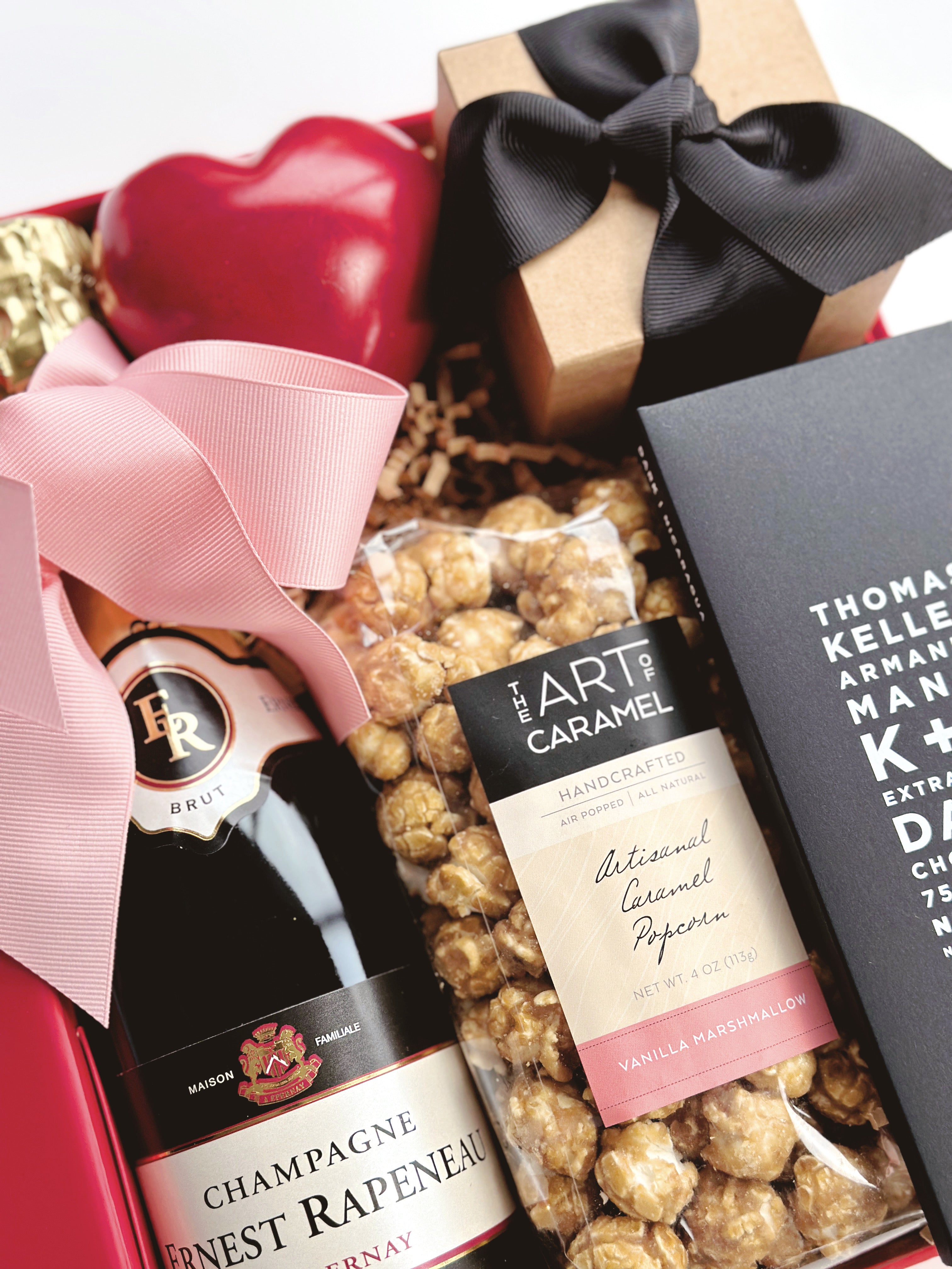 Colorful gift box from Poppins & Post's Happy Engagement! collection, featuring cheerful packaging and festive design elements.